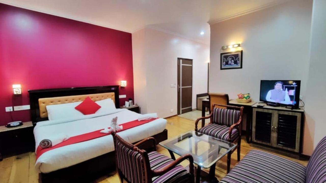 Hotel Marc Shimla Eksteriør bilde