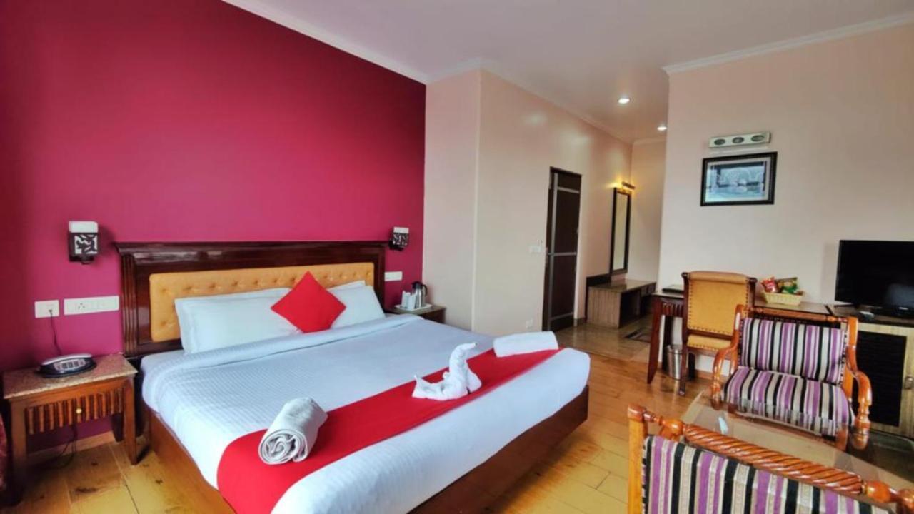 Hotel Marc Shimla Eksteriør bilde