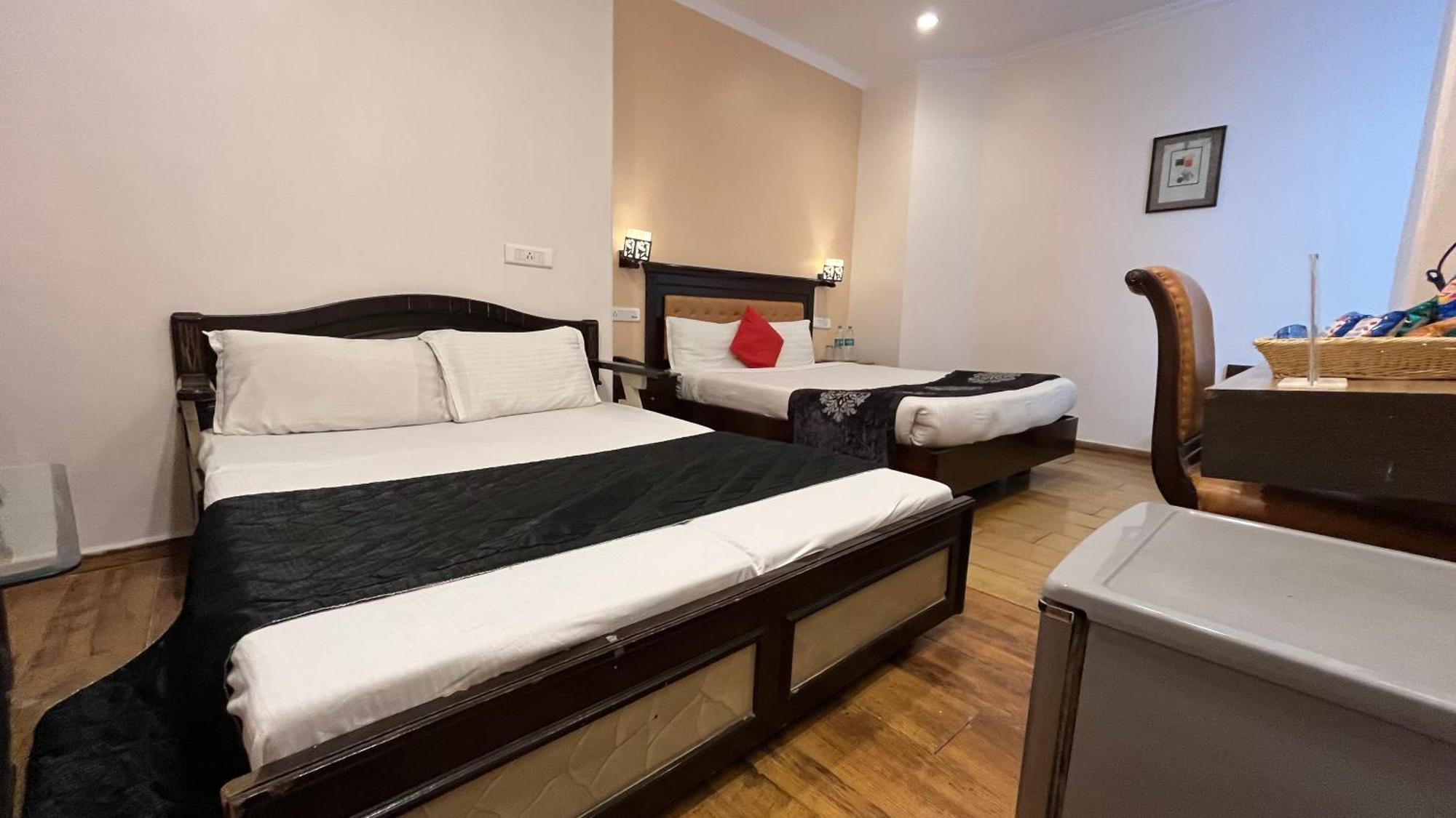 Hotel Marc Shimla Eksteriør bilde