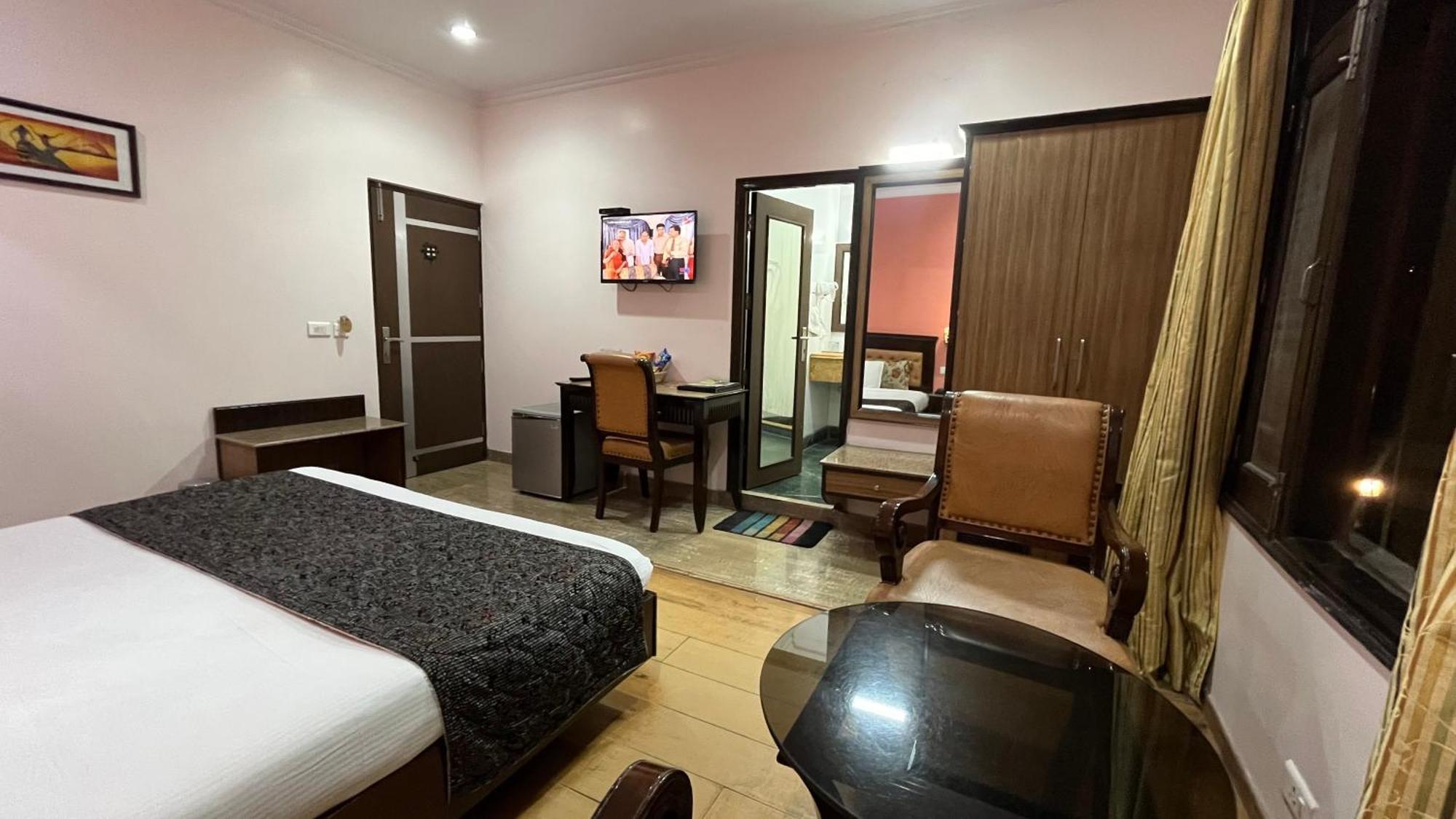 Hotel Marc Shimla Eksteriør bilde