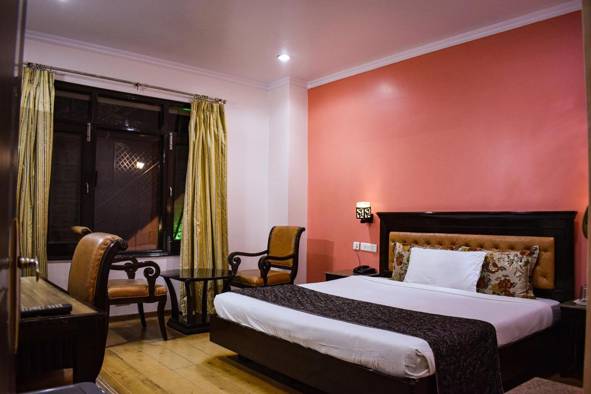 Hotel Marc Shimla Eksteriør bilde