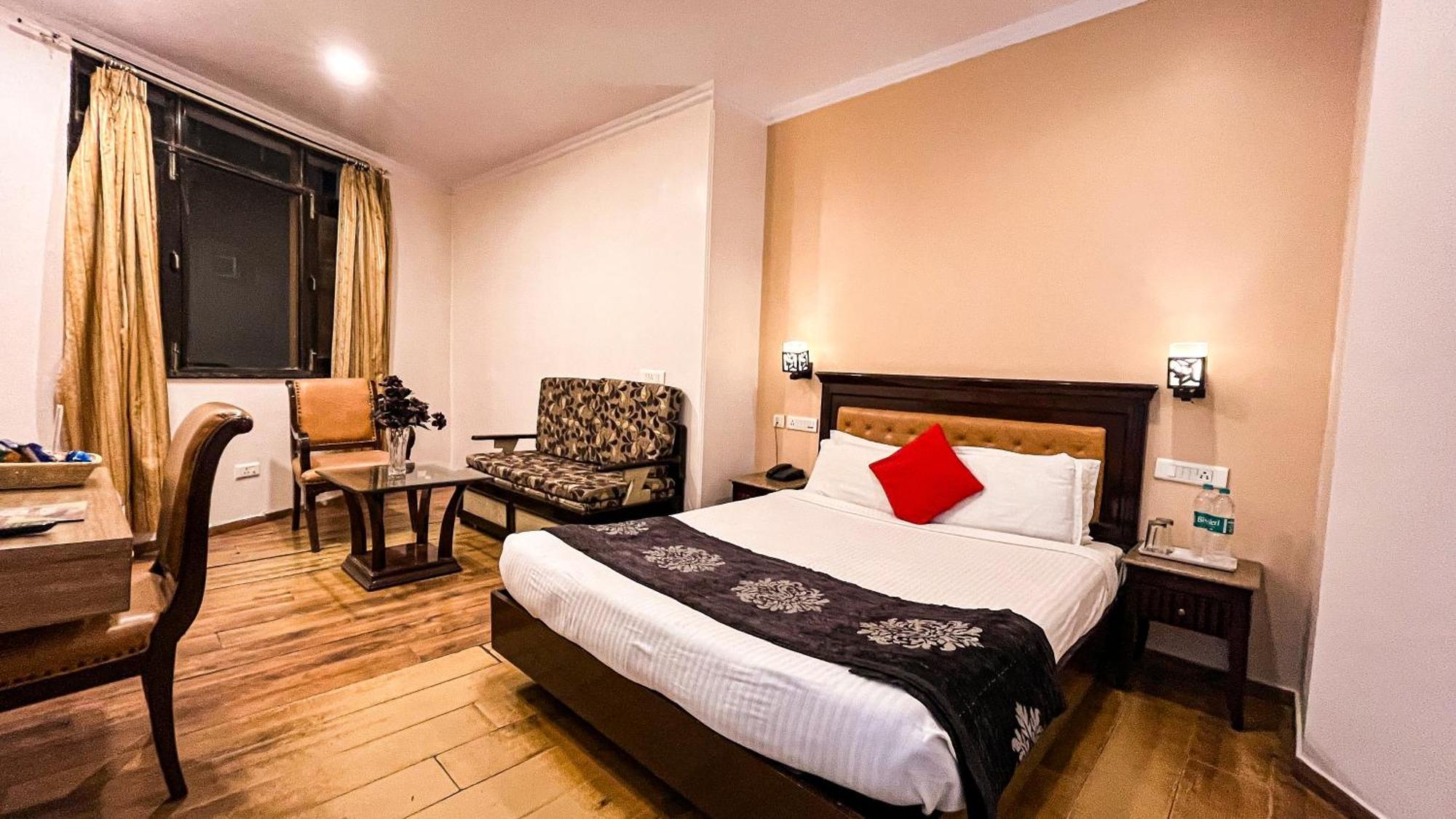 Hotel Marc Shimla Eksteriør bilde